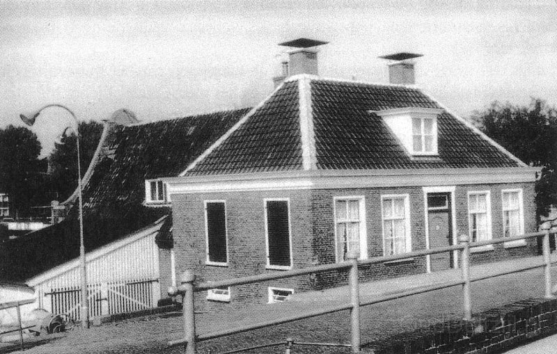 Nieuweweg van Buren sluisjes 1.jpg